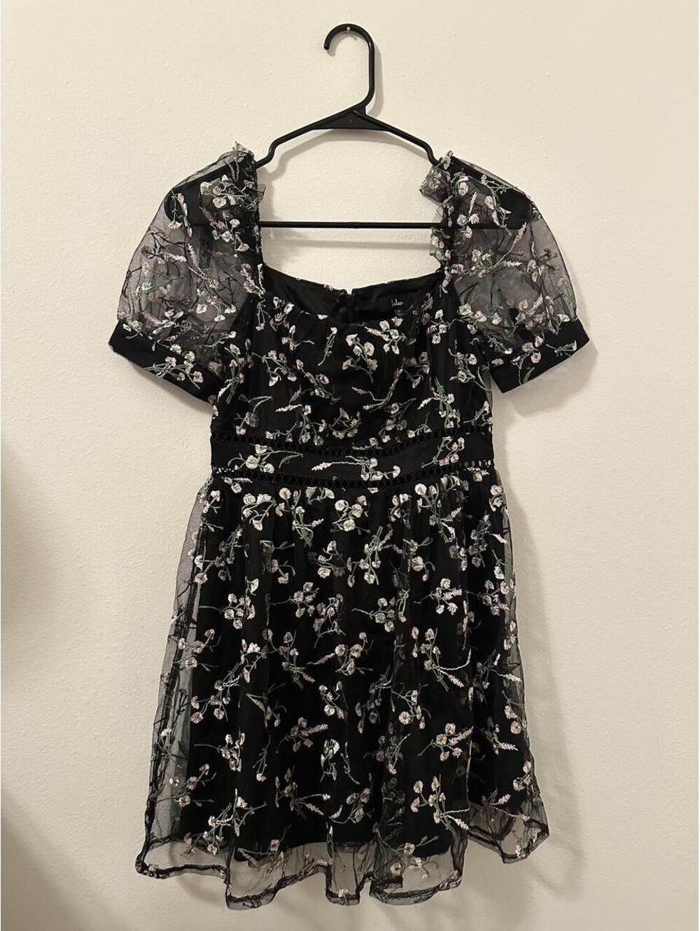 Lulus Women's Black Floral Dress